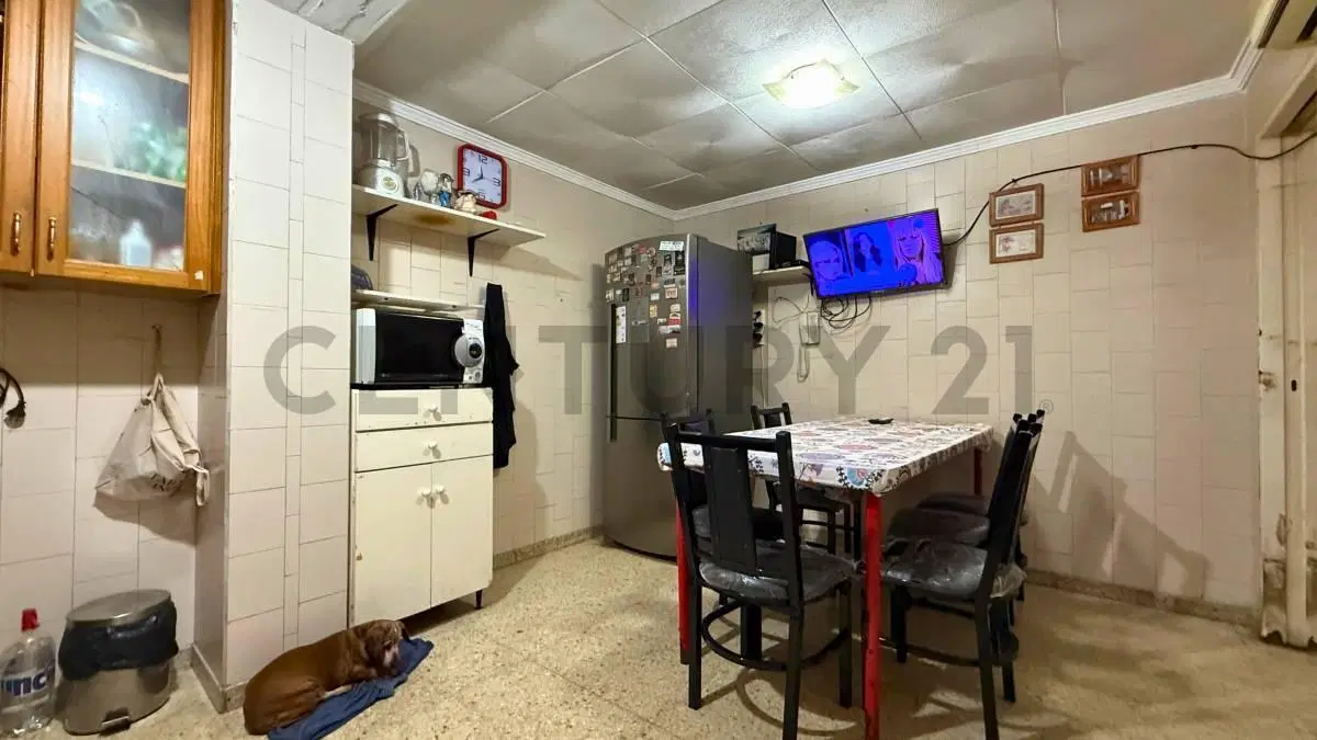 Venta Casa de 2 Dormitorios con local comercial en Centro, Rosario 3