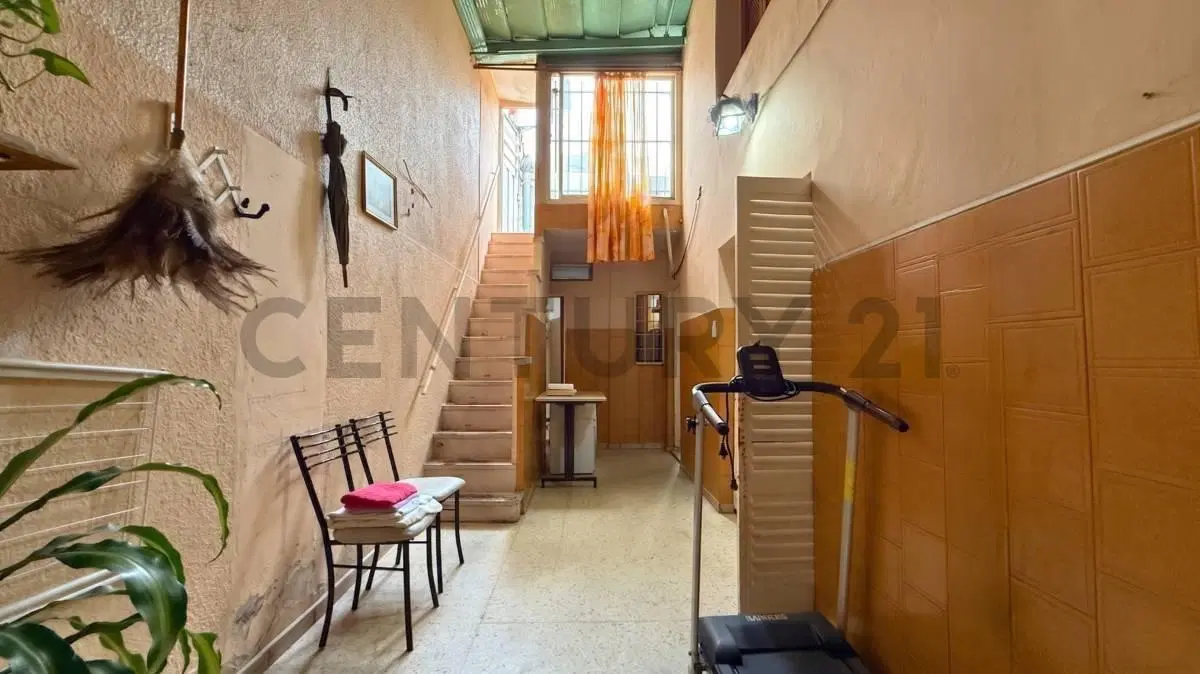 Venta Casa de 2 Dormitorios con local comercial en Centro, Rosario 4