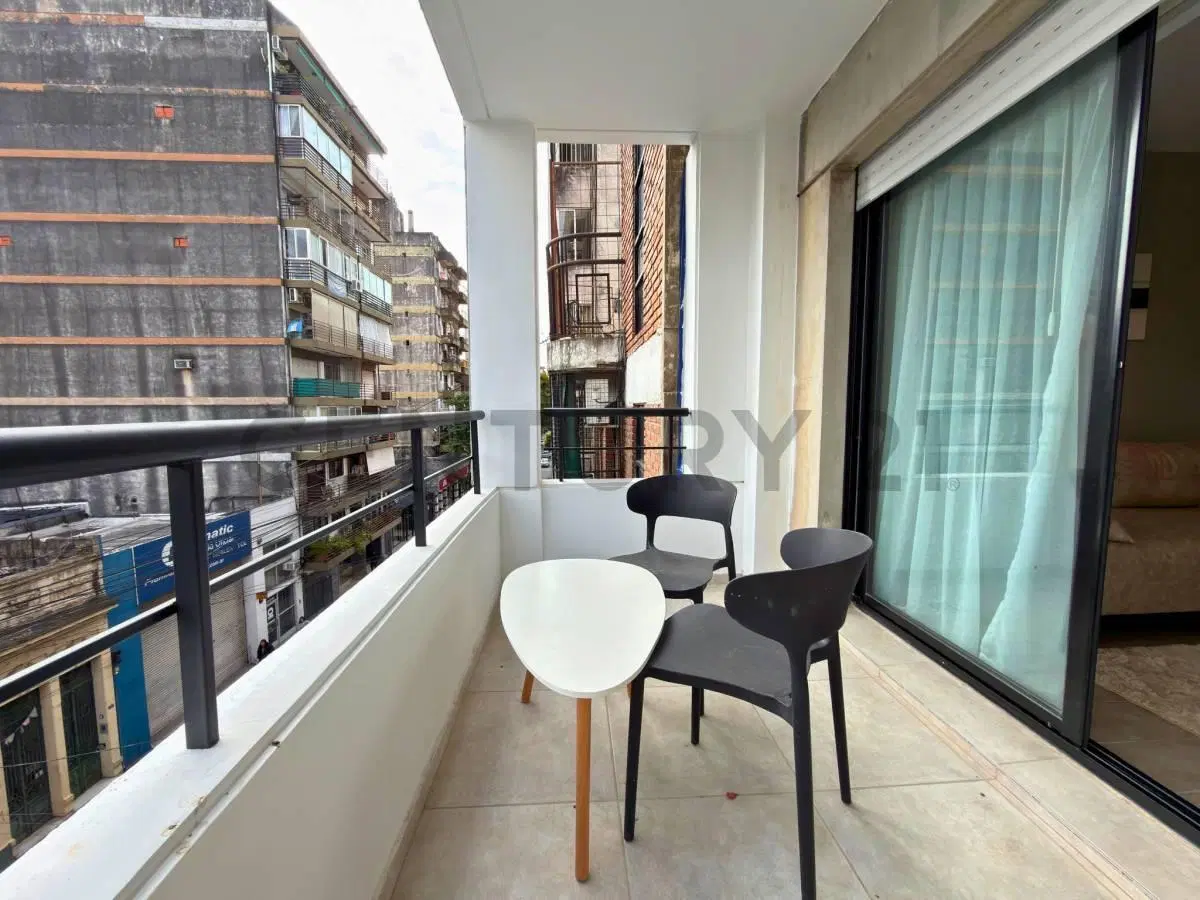 Venta Departamento 1 dormitorio con balcón y amenities en Centro, Rosario 3