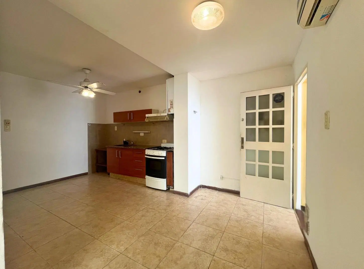 Venta Departamento de pasillo de 2 Dormitorios en República de la Sexta, Rosario 3