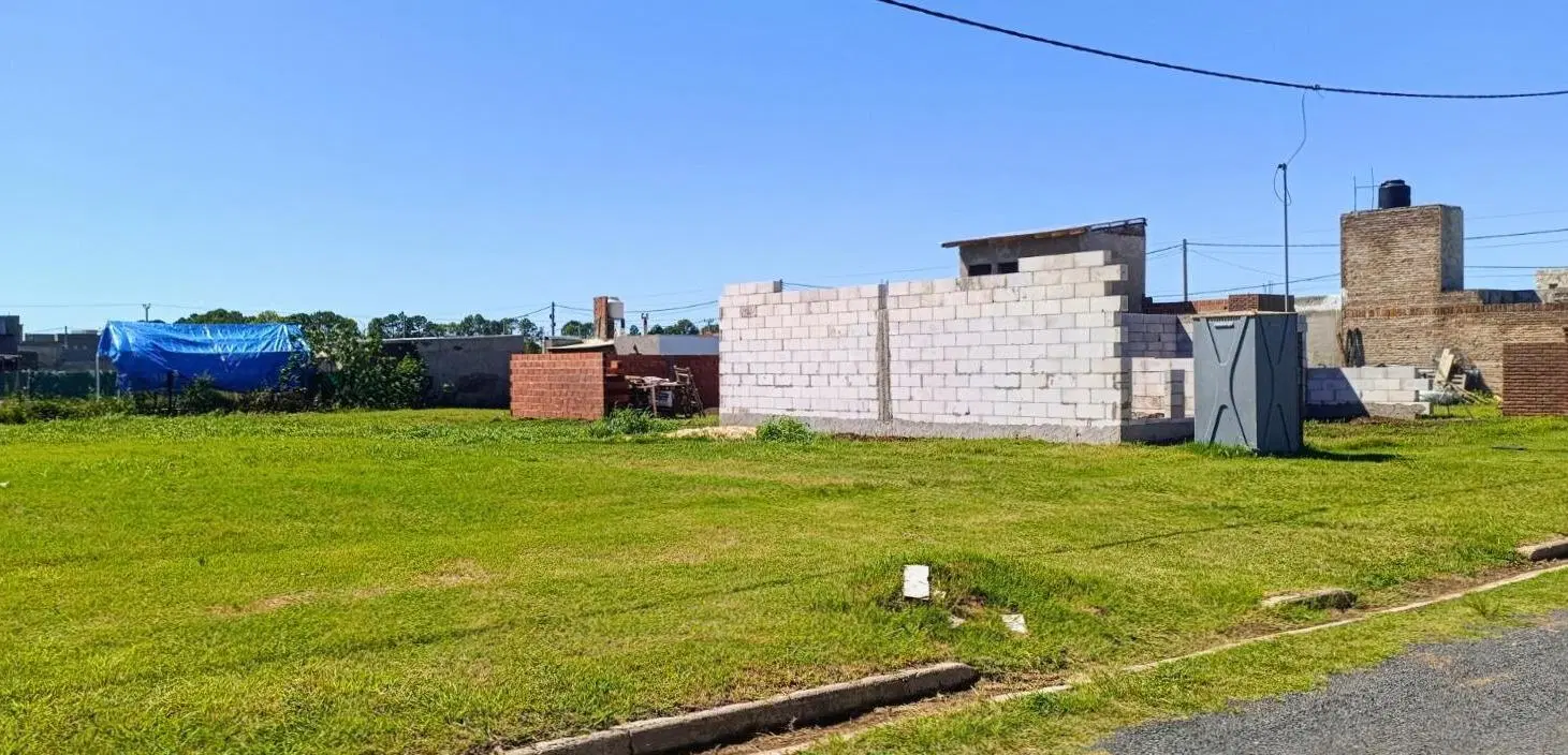 Venta Lote en Eco Pueblo, Alvear 4