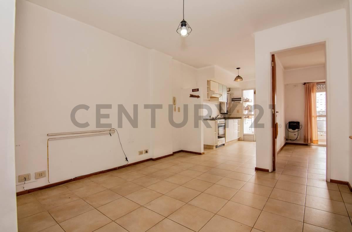 Venta Departamento de 1 Dormitorio con balcón en Lourdes, Rosario