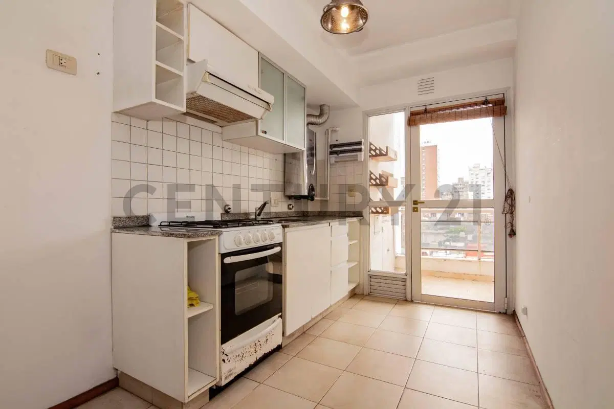 Venta Departamento de 1 Dormitorio con balcón en Lourdes, Rosario 4