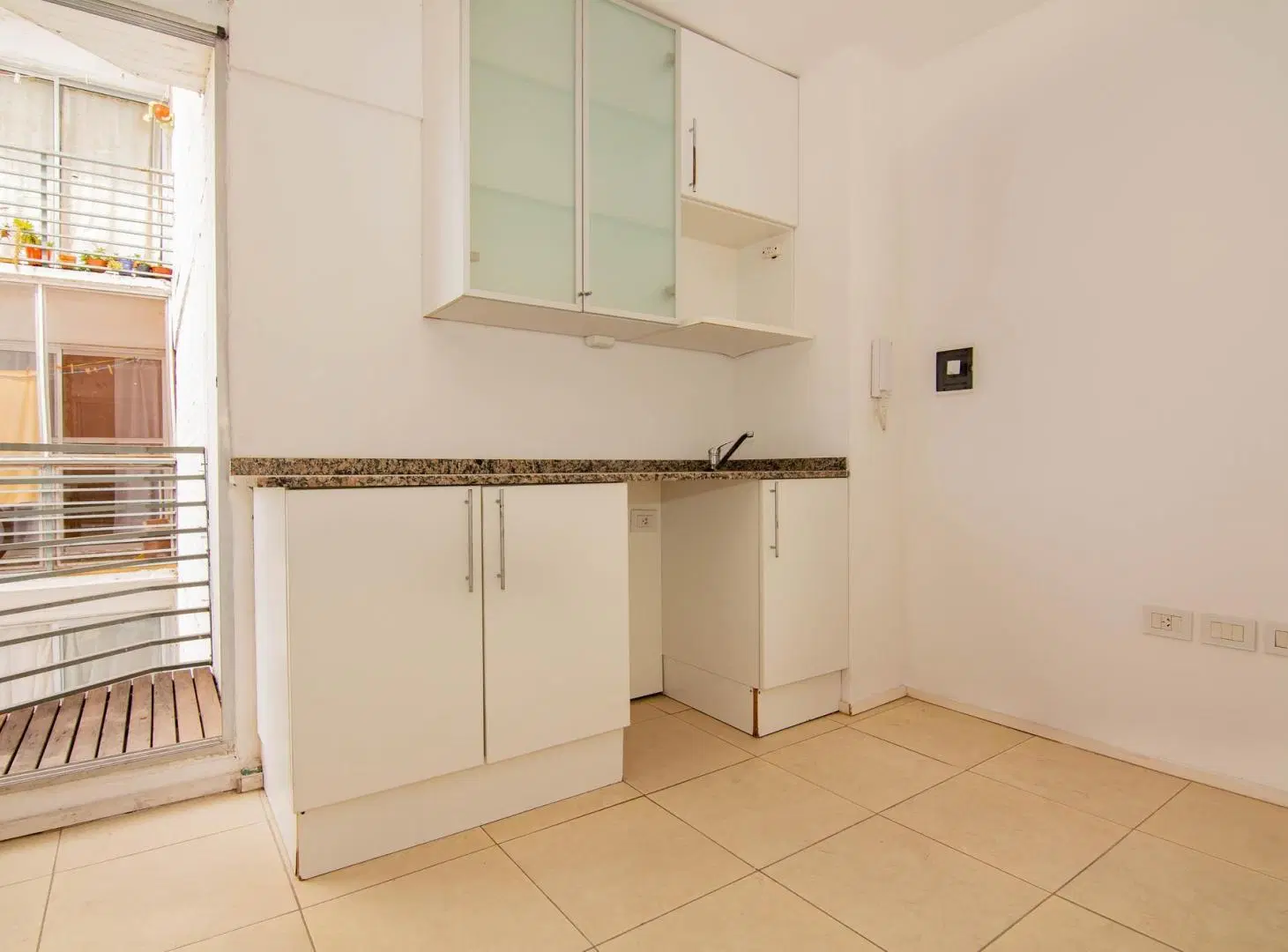 Venta Departamento de 1 Dormitorio con doble balcón en Arroyito, Rosario 3