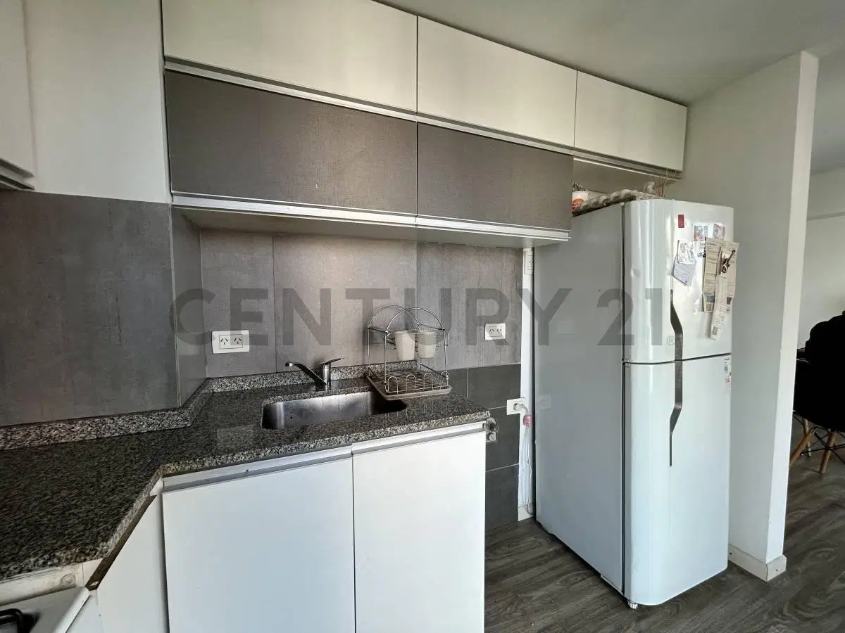 Venta Monoambiente con balcón en Lourdes, Rosario 4