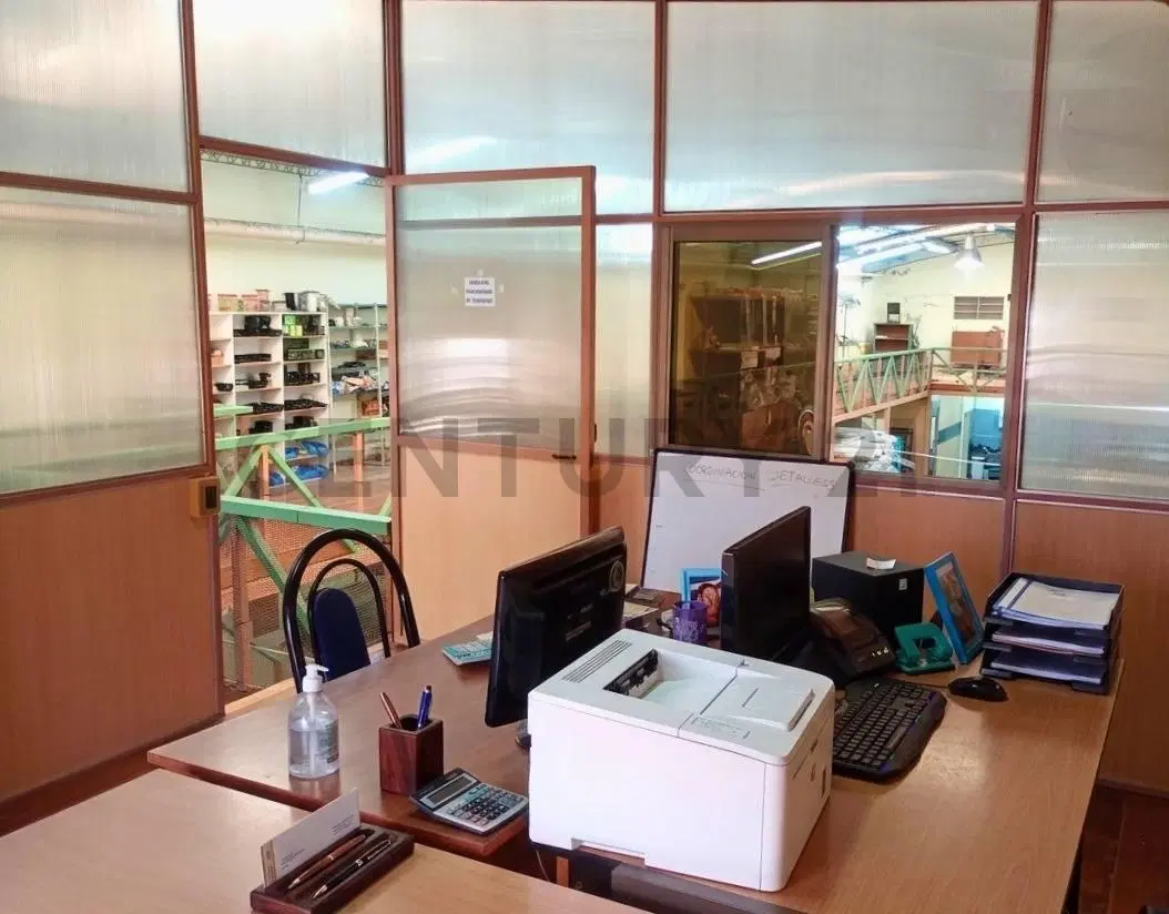 Venta Excelente Galpón en Zona Oeste, Rosario 2