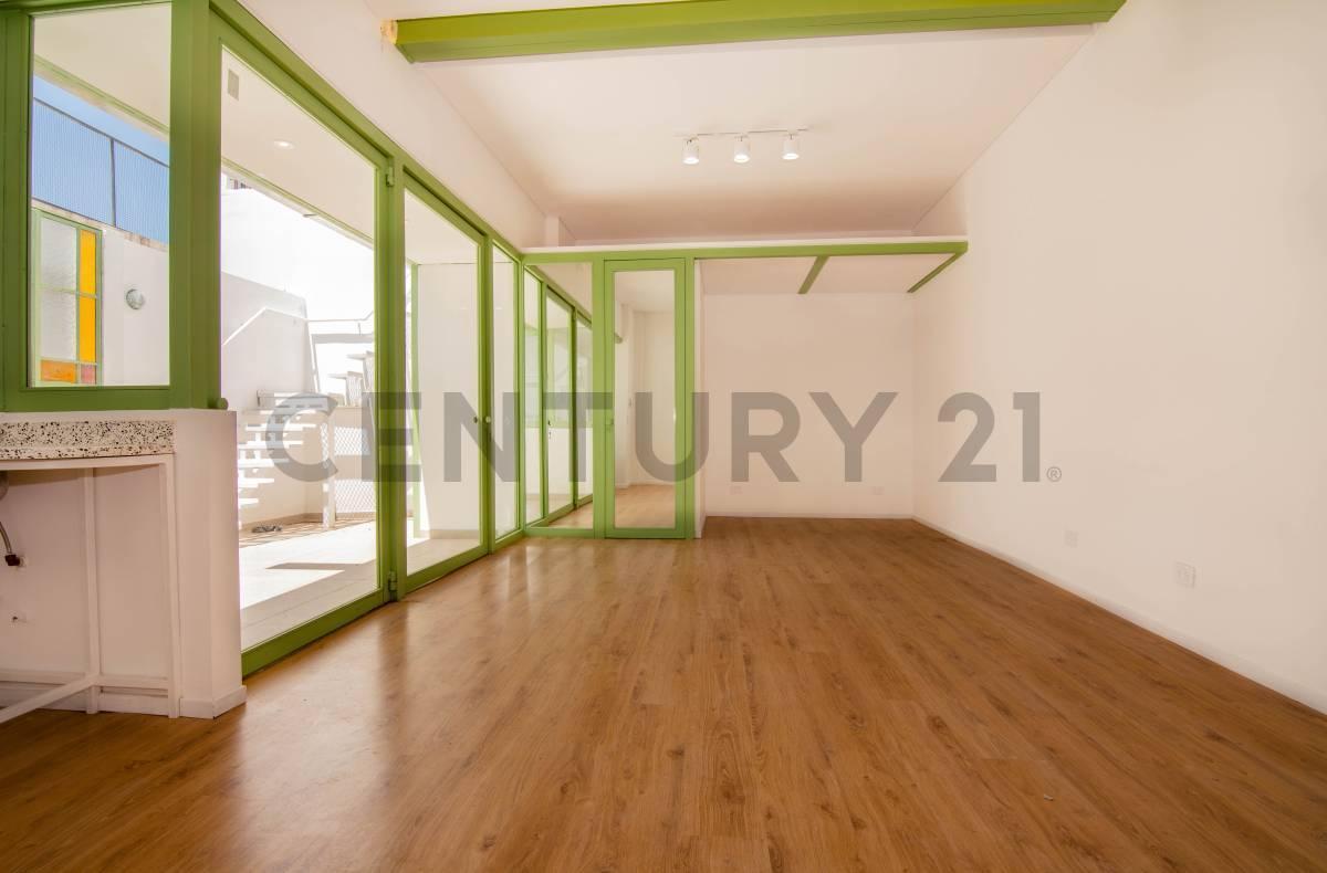 Venta Loft con terraza exclusiva en España y Hospitales, Rosario