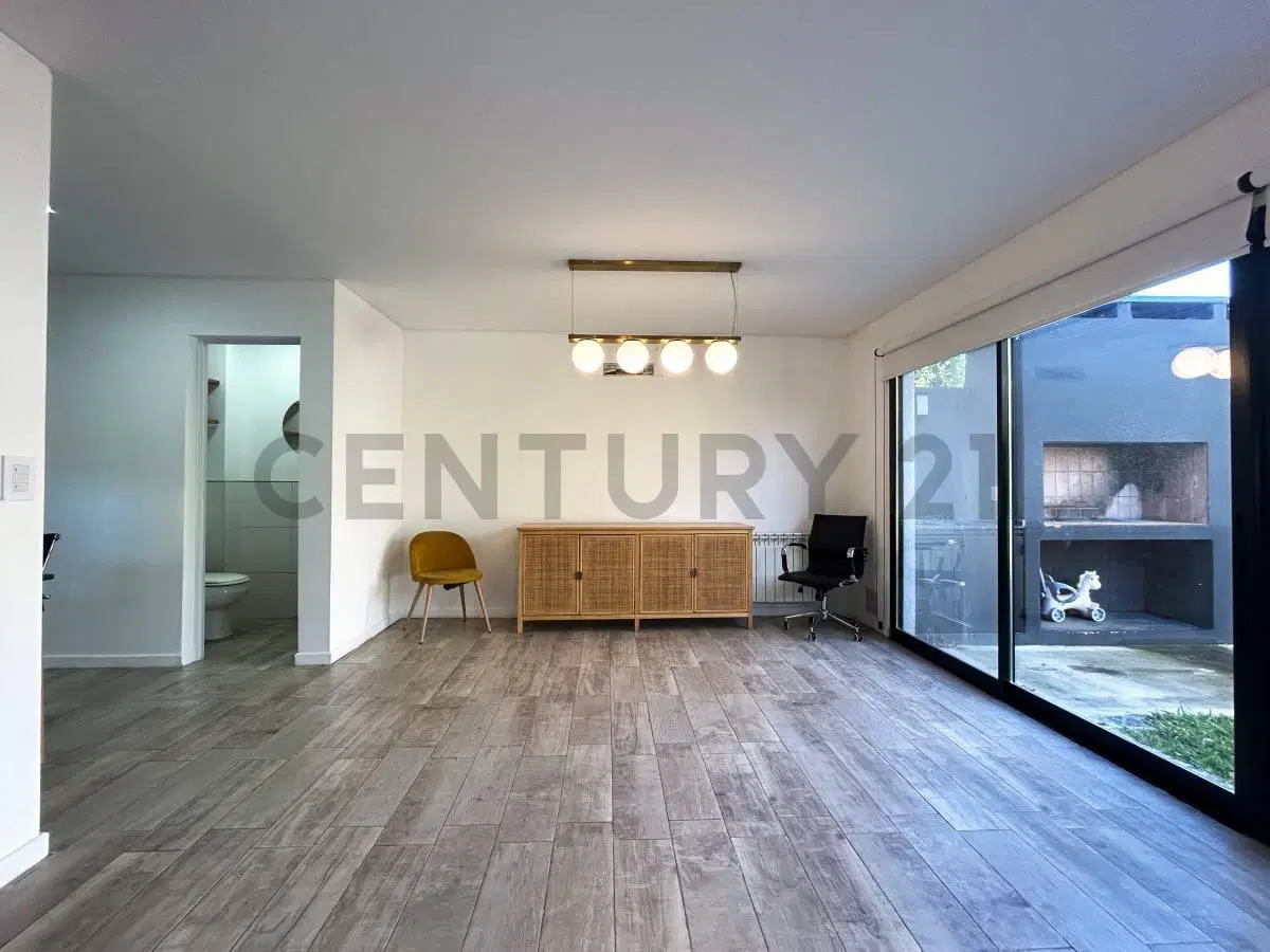 VENTA Casa Dúplex de 2 Dormitorios en Fisherton 2