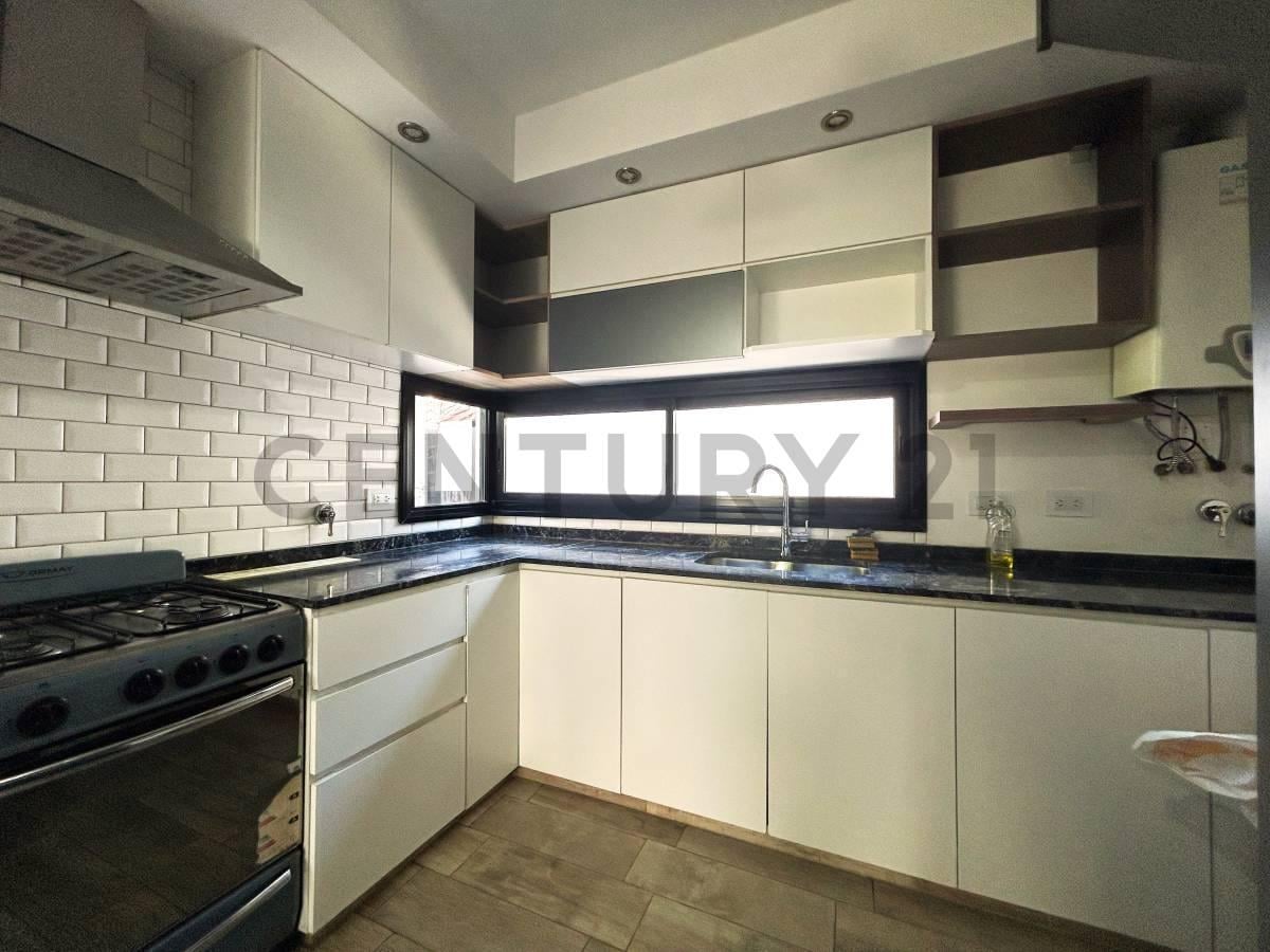 VENTA Casa Dúplex de 2 Dormitorios en Fisherton