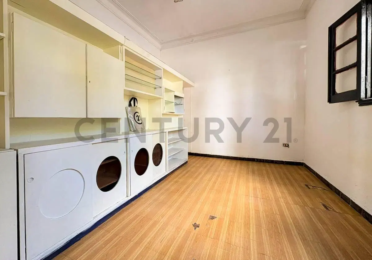 Venta Casa de 3 Dormitorios con cochera y quincho en Arroyito, Rosario 2