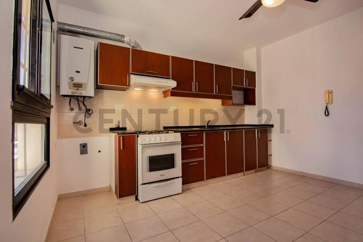 Venta Departamento de 2 Dormitorios con cochera en Echesortu, Rosario 8