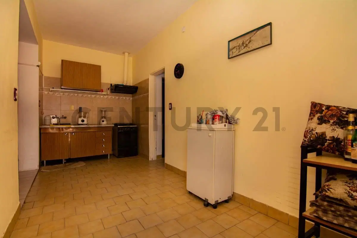 Venta 2 Casas internas independientes con cochera en Las Delicias, Rosario 4