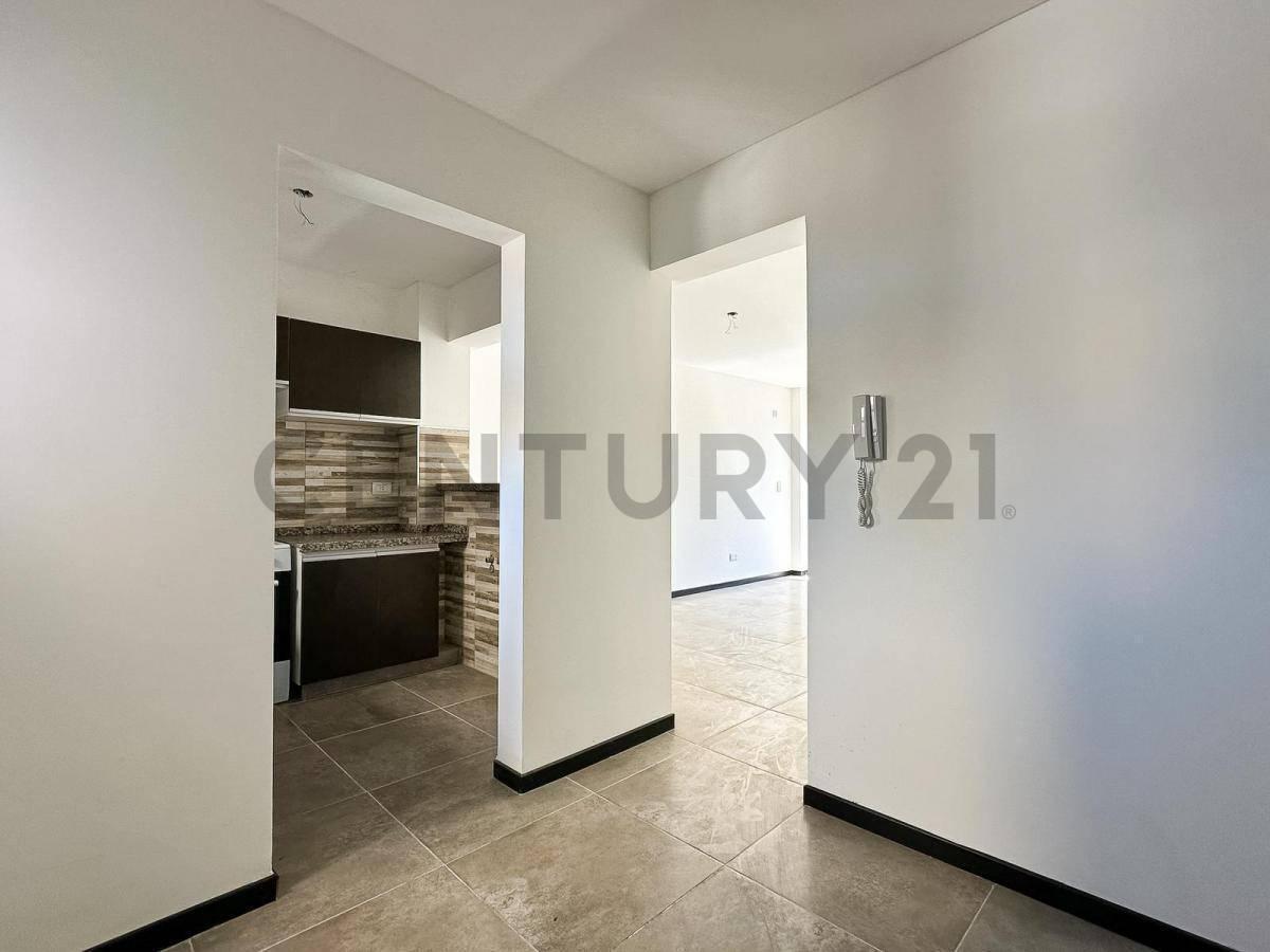 Foto de Venta Departamento de 1 Dormitorio con balcón al frente en Lourdes, imagen 5