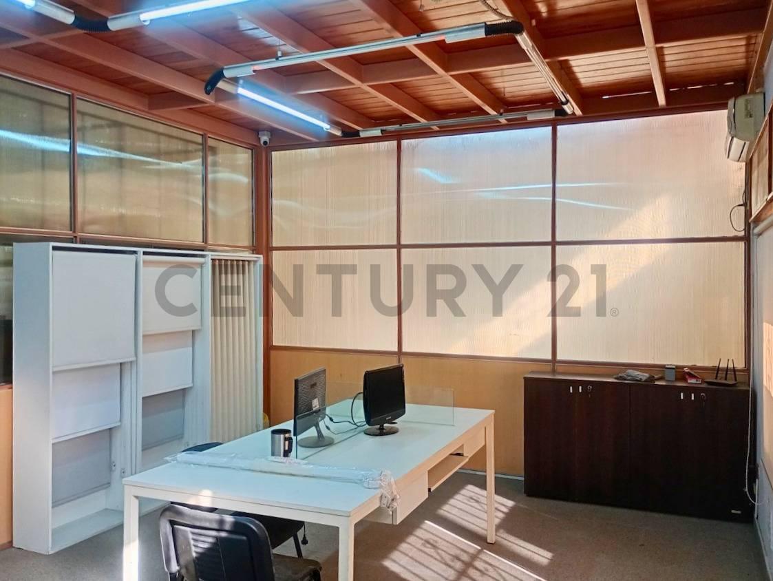 Foto de Venta Excelente Galpón en Fisherton, imagen 4