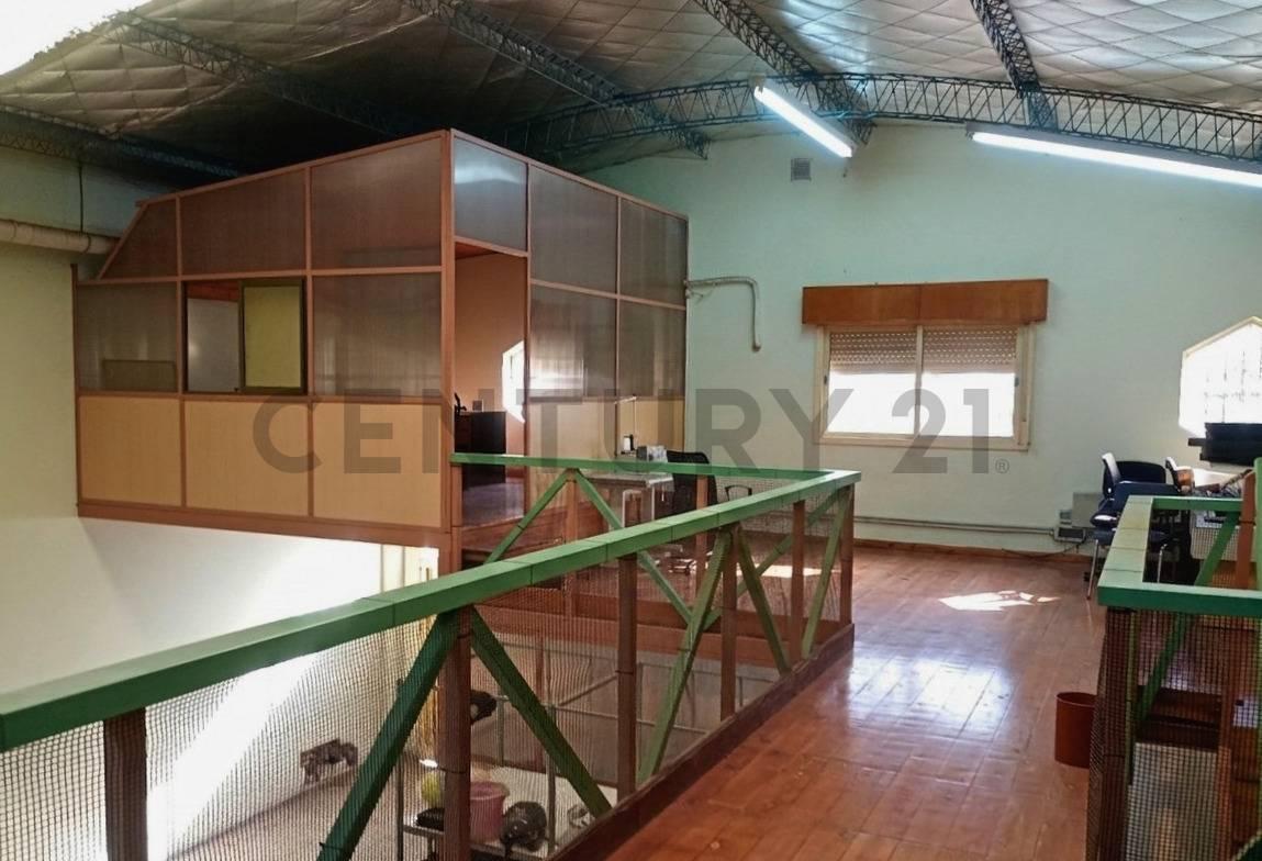 Foto de Venta Excelente Galpón en Fisherton, imagen 3