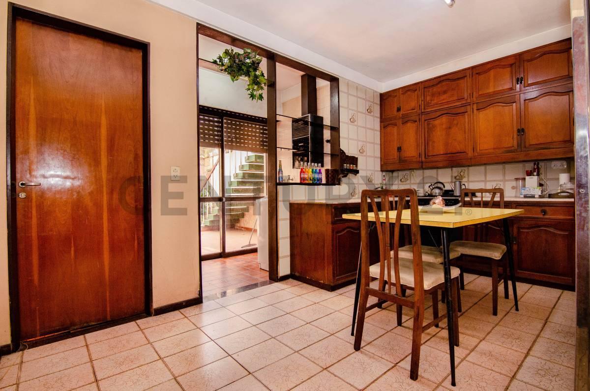 Foto de Venta Casa de 2 Dormitorios con patio y cochera en Echesortu, Rosario, imagen 1