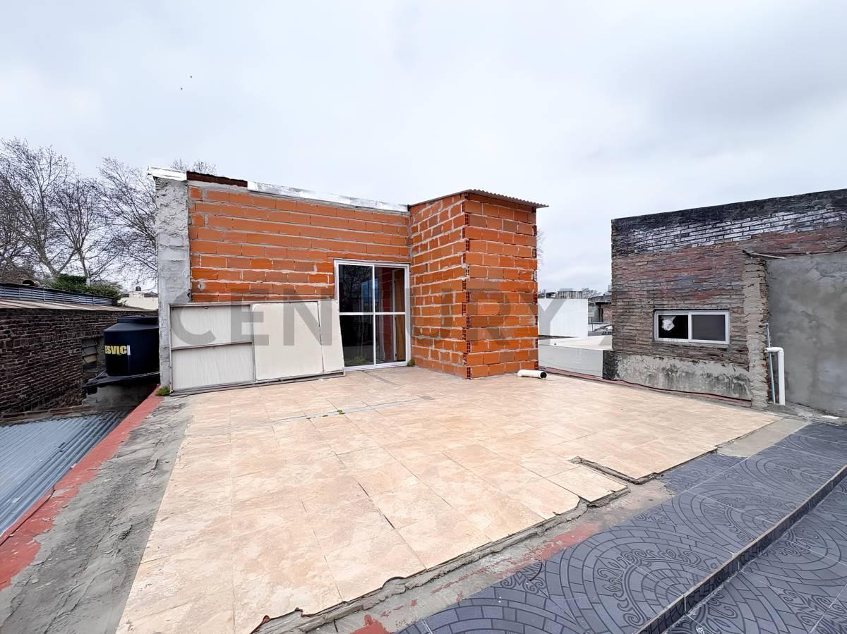 Foto de Venta | Casa de 4 Dormitorios con patio, terraza y cochera en, imagen 4