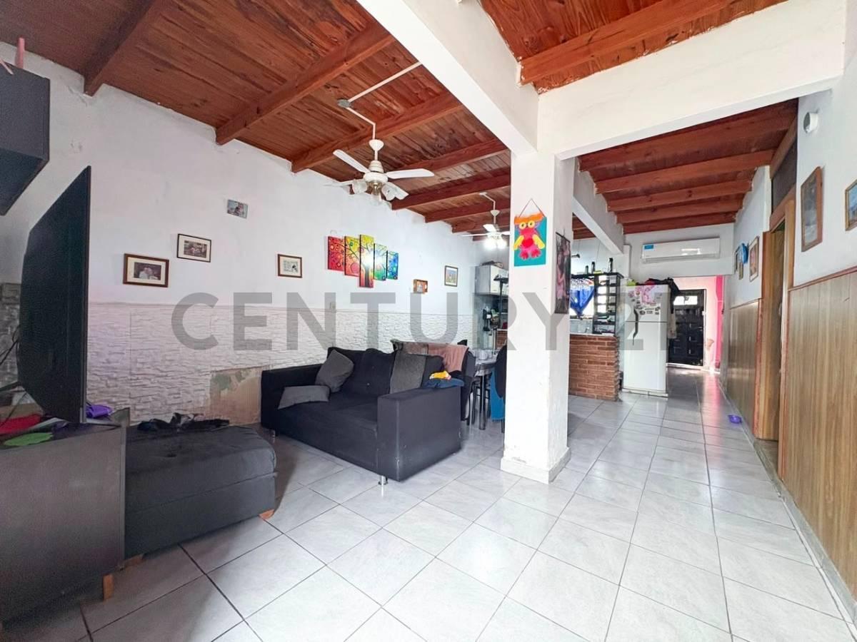 Foto de Venta | Casa de 4 Dormitorios con patio, terraza y cochera en, imagen 1