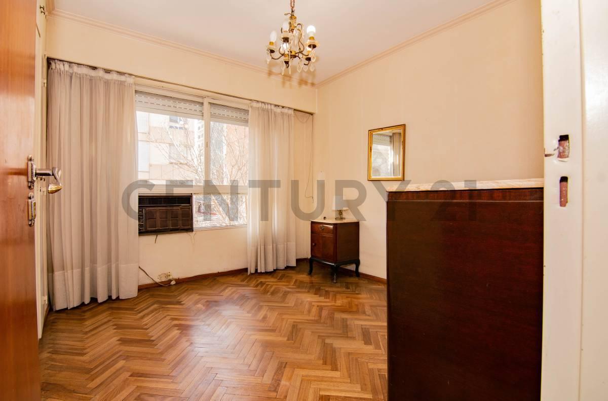 Foto de Venta Departamento de 3 Dormitorios con balcón al frente y cochera en, imagen 4