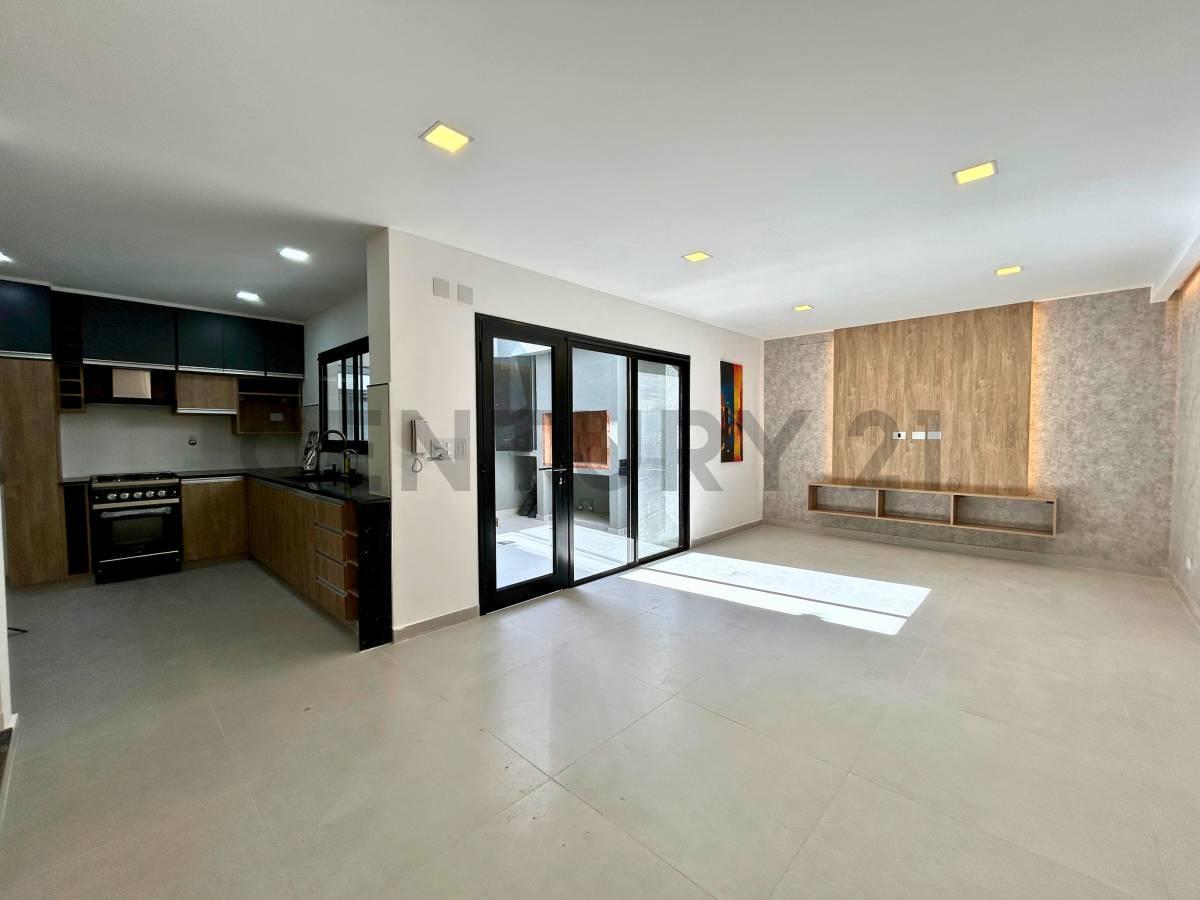 Foto de Venta Casa de pasillo de 2 Dormitorios con patio exclusivo en, imagen 1