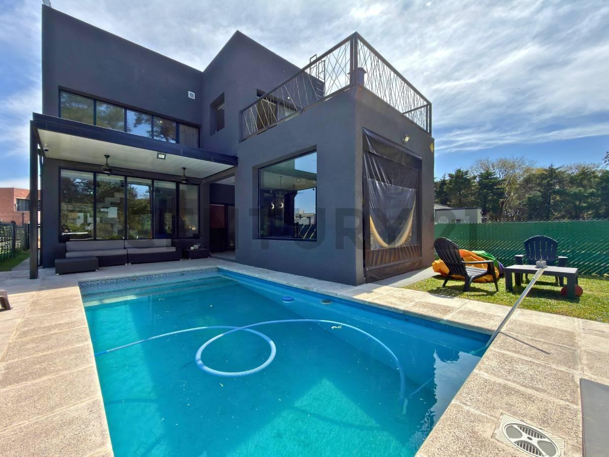 Foto de VENTA | Casa de 3 Dormitorios con pileta y quincho | Brisanova, Pueblo, imagen 1