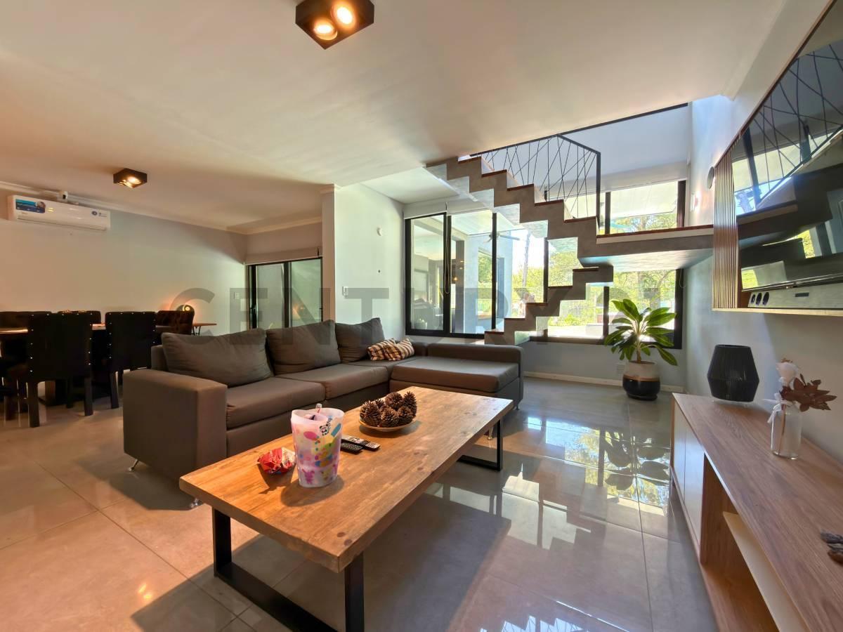 Foto de VENTA | Casa de 3 Dormitorios con pileta y quincho | Brisanova, Pueblo, imagen 2