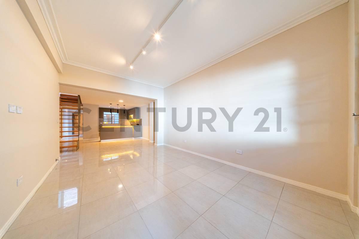 Foto de Venta Dúplex refaccionado a nuevo de 3 Dormitorios con Patio y Terraza, imagen 1