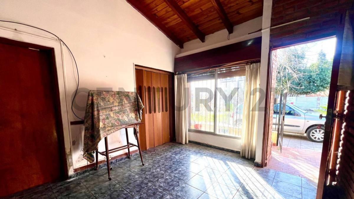 Foto de Venta Casa de 2 domitorios + Galpón, Villa Gobernador Gálvez, imagen 4
