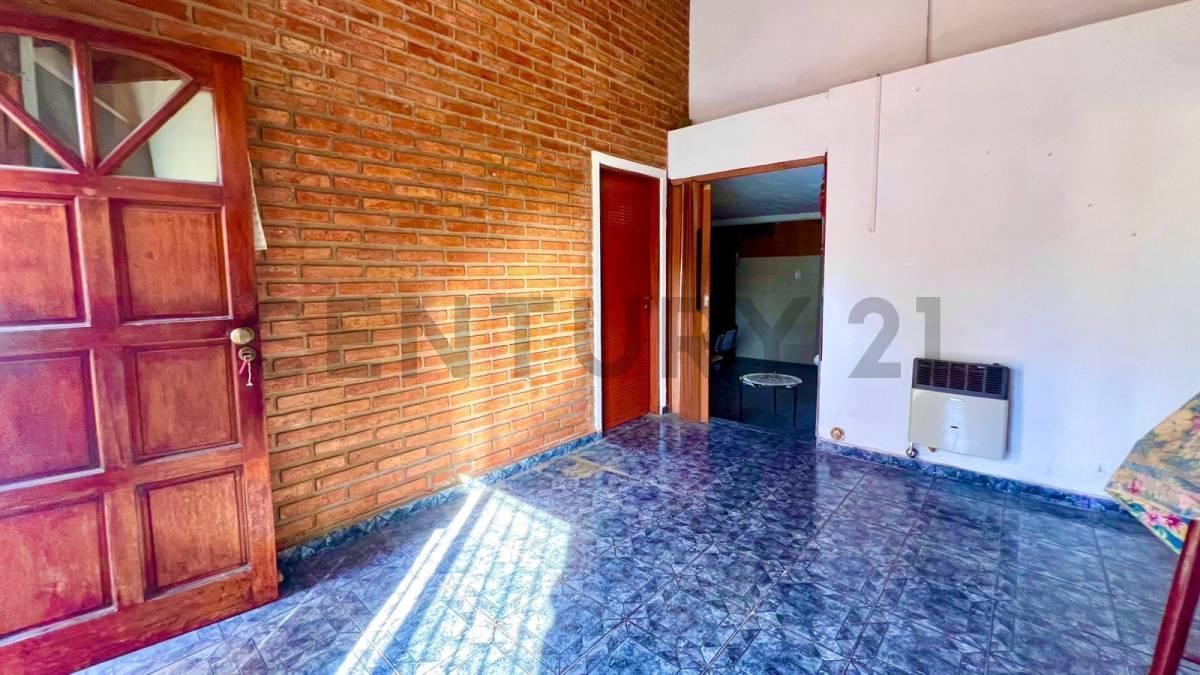 Foto de Venta Casa de 2 domitorios + Galpón, Villa Gobernador Gálvez, imagen 3