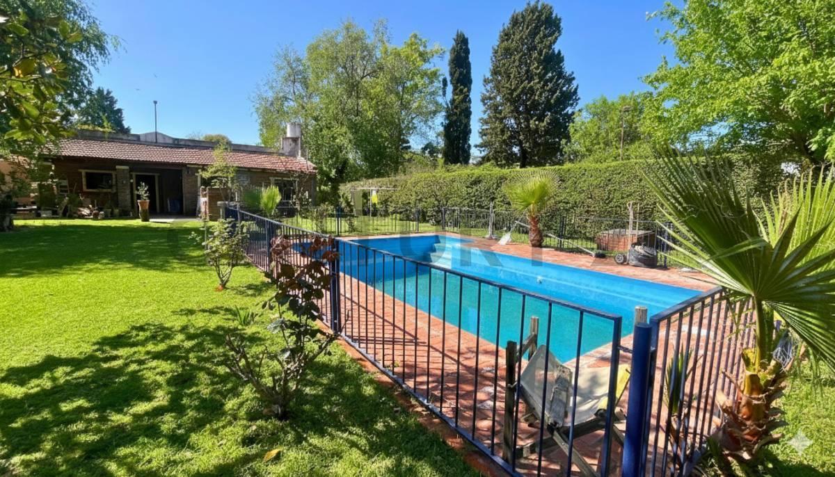 Foto de Venta Casa 2 Dormitorios con piscina en Los Aromos, Roldán, imagen 2