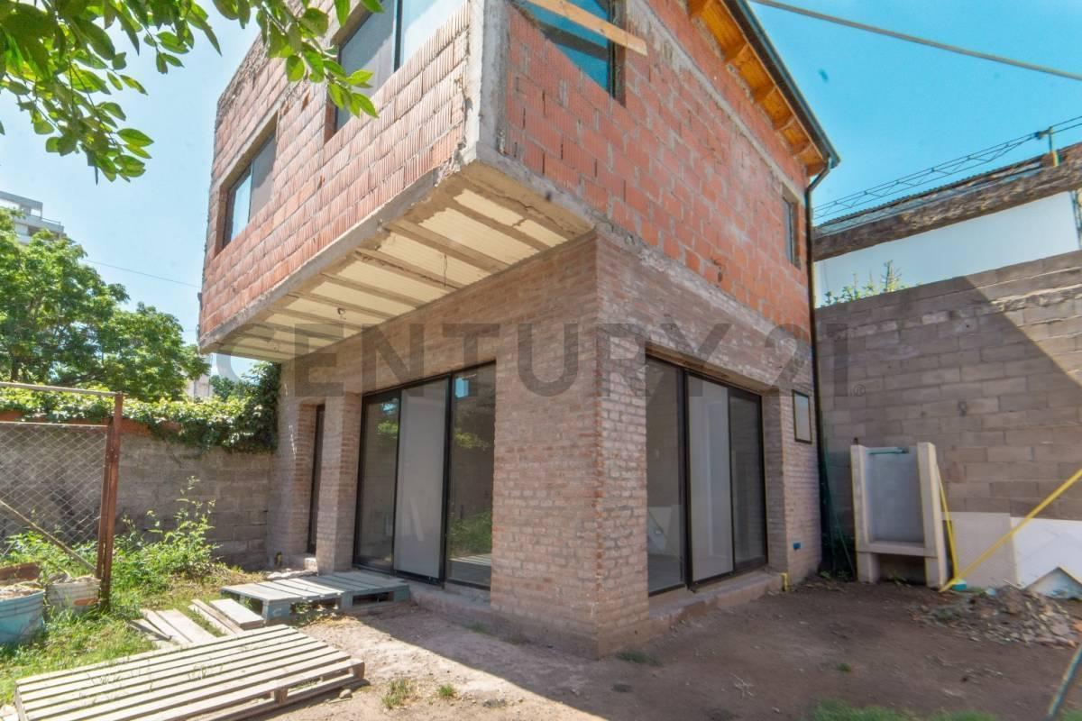 Foto de Venta Casa 2 dormitorios A Reciclar + Dúplex 2 dormitorios A Terminar |, imagen 1