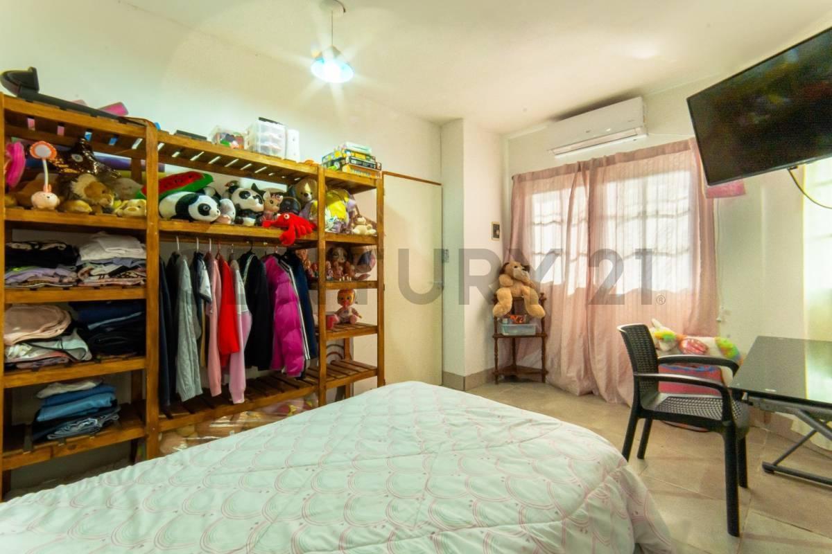 Foto de Venta casa de 2 dormitorios con pileta en Soldini, imagen 5