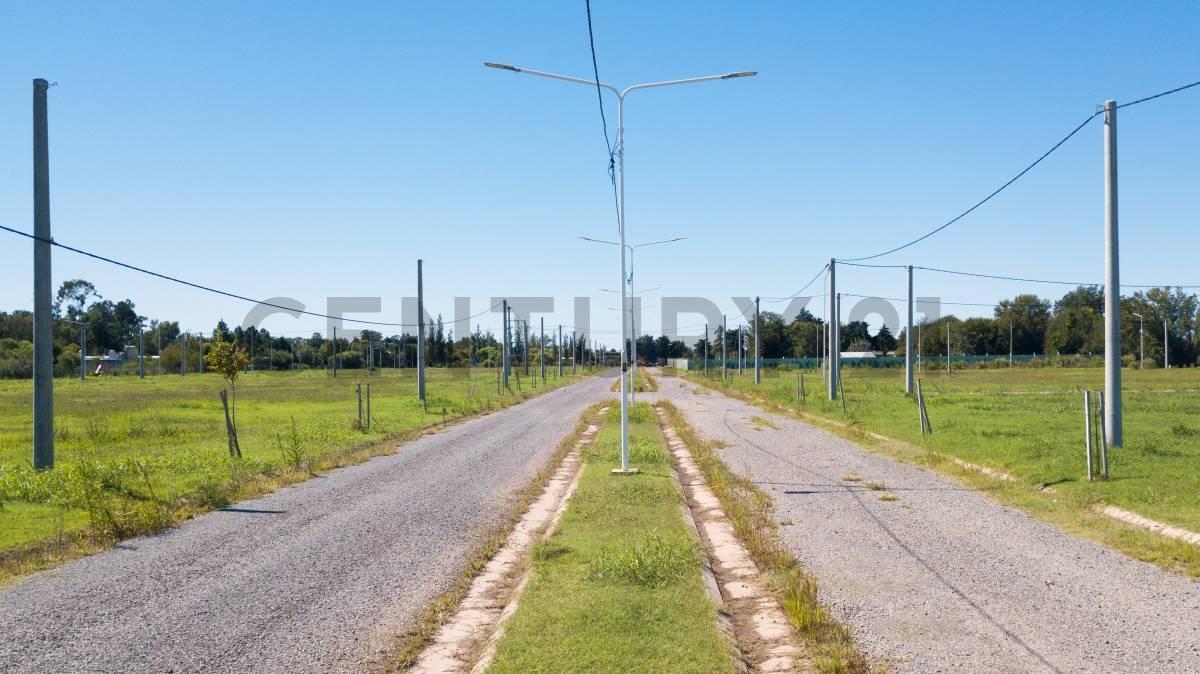 Foto de Venta Lote en barrio abierto El Naranjo II, Ibarlucea, imagen 3