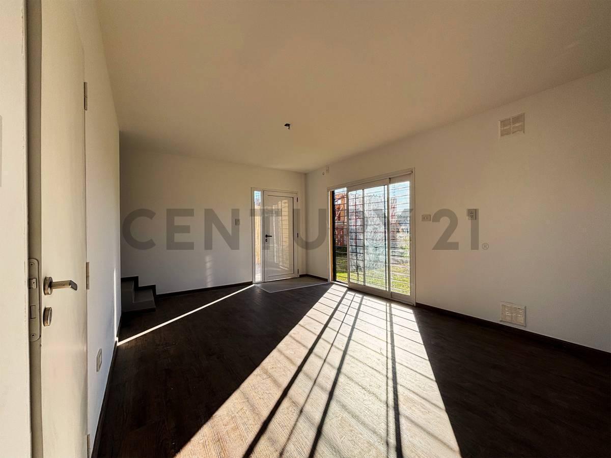 Foto de Venta Dos Casas Dúplex de 2 Dormitorios en EcoPueblo, Alvear, imagen 1