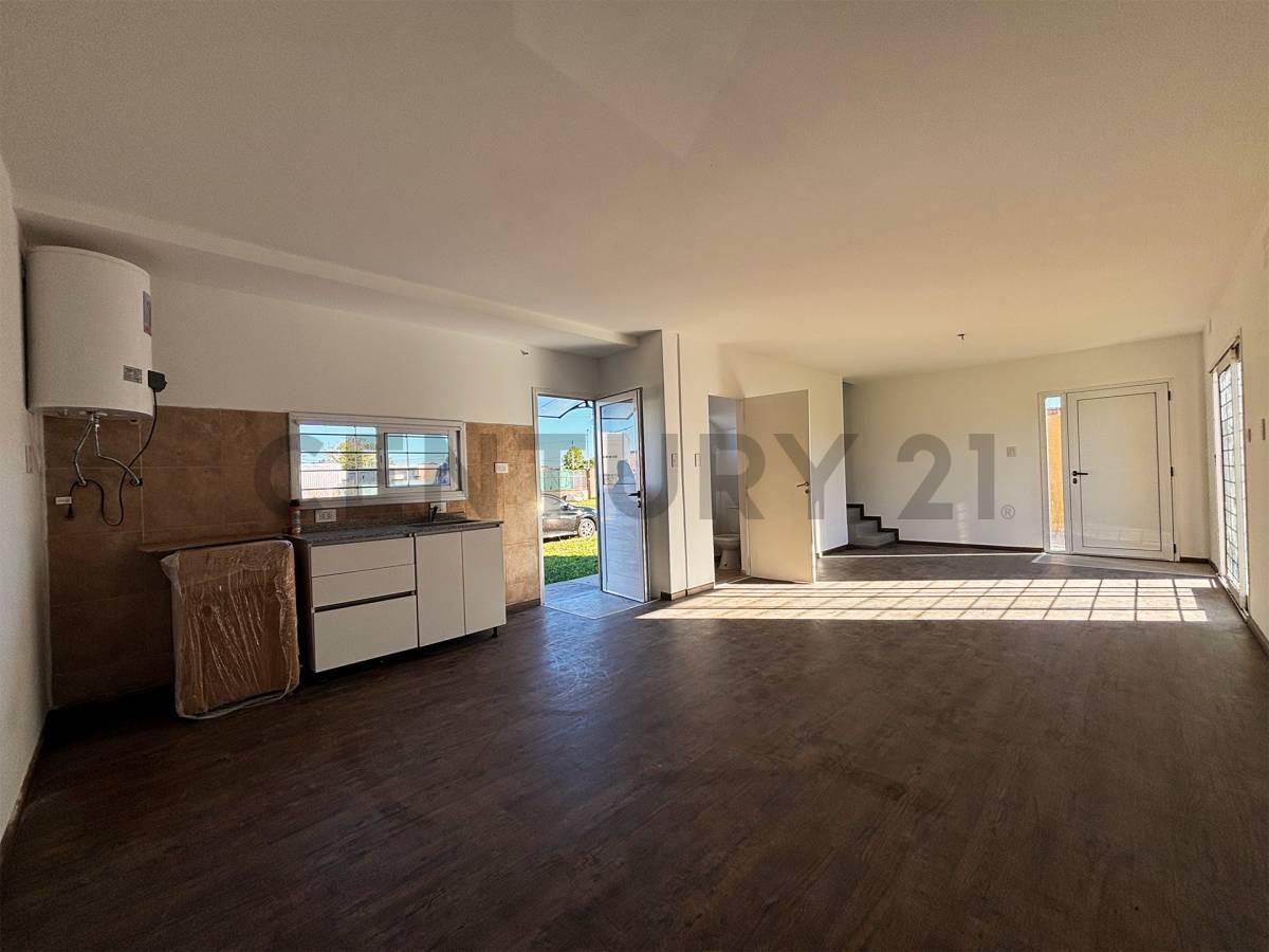 Foto de Venta Dos Casas Dúplex de 2 Dormitorios en EcoPueblo, Alvear, imagen 2
