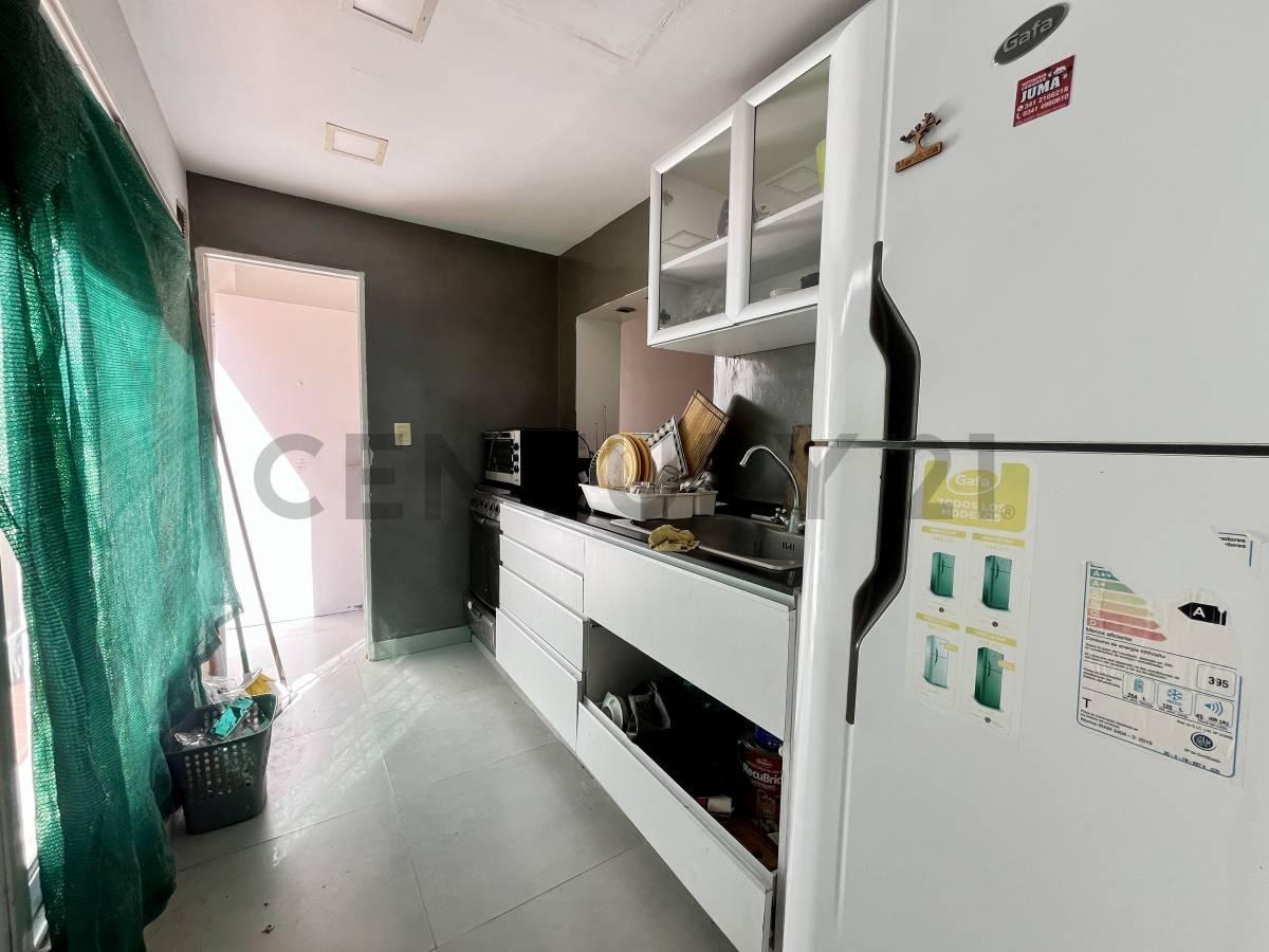 Foto de Venta Casa de 2 Dormitorios con piscina en Roldán, imagen 2
