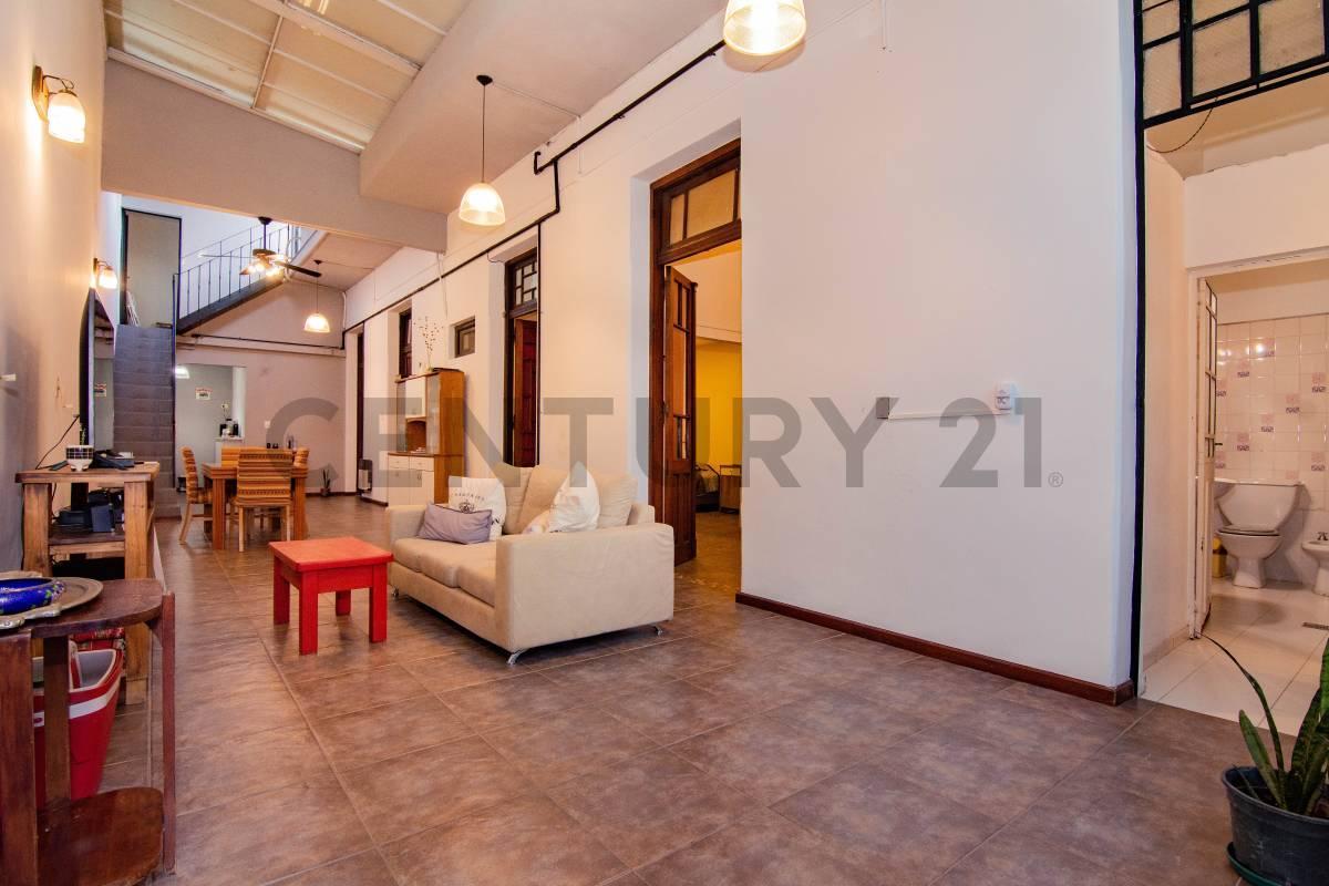 Foto de Venta de Casa de pasillo único de 4 dormitorios en Pichincha, imagen 2