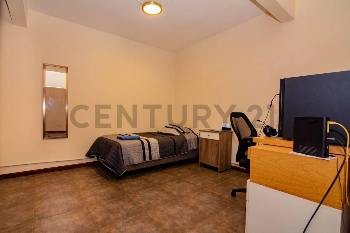 Foto de Venta de Casa de pasillo único de 4 dormitorios en Pichincha, imagen 3