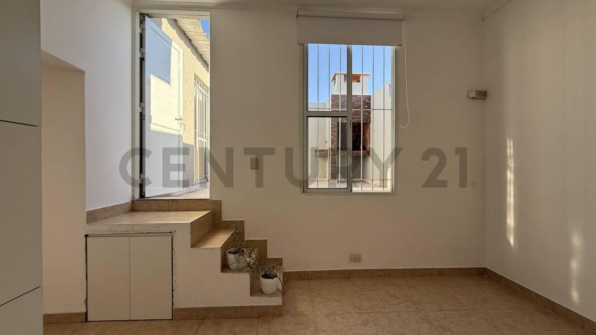 Foto de Venta Departamento de 1 Dormitorio con patio exclusivo | Sarmiento, imagen 3