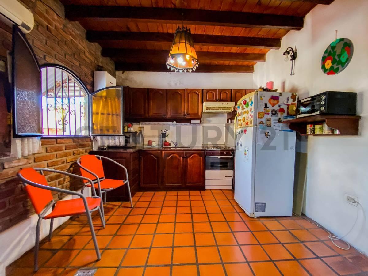 Foto de Venta Casa de 2 Dormitorios en Planta Alta | Ludueña, Rosario, imagen 1
