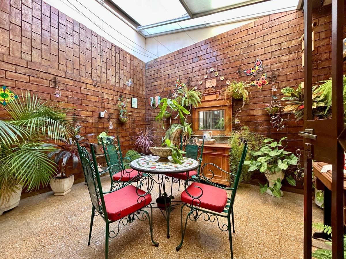 Foto de En venta | Casa de pasillo único, 4 Dormitorios | Pichincha, Rosario, imagen 2