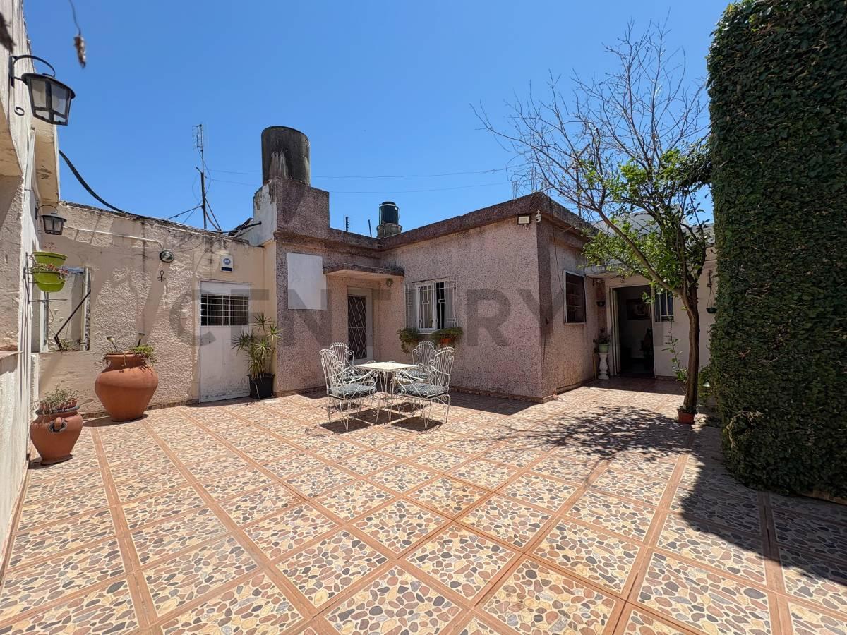 Foto de Venta 2 Casas internas independientes con cochera en Las Delicias, imagen 2