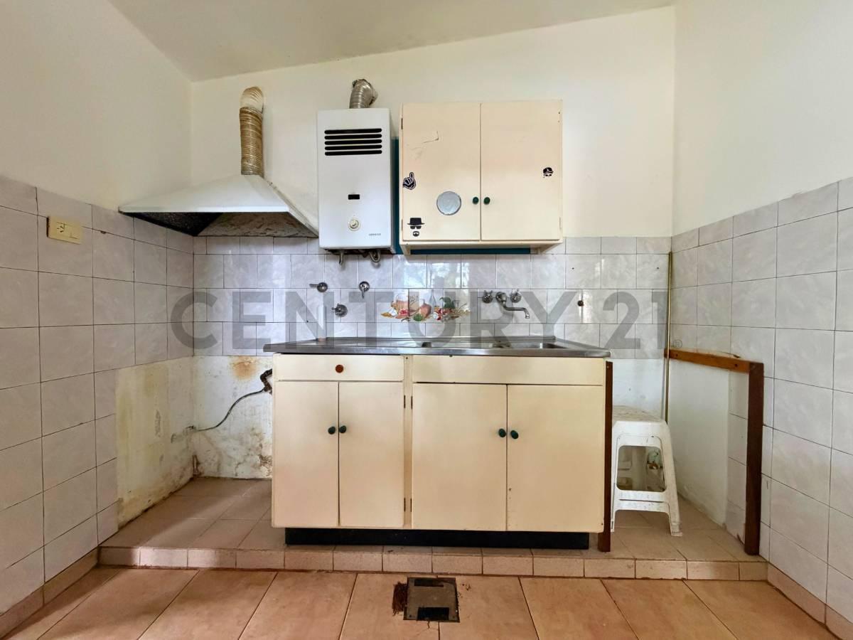 Foto de Venta Casa de 3 Dormitorios con patio y cochera en Parque Field, Rosario, imagen 5