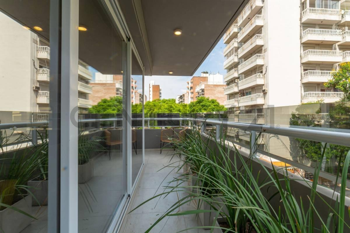 Foto de Venta Departamento de 2 Dormitorios con balcón corrido y terraza, imagen 3