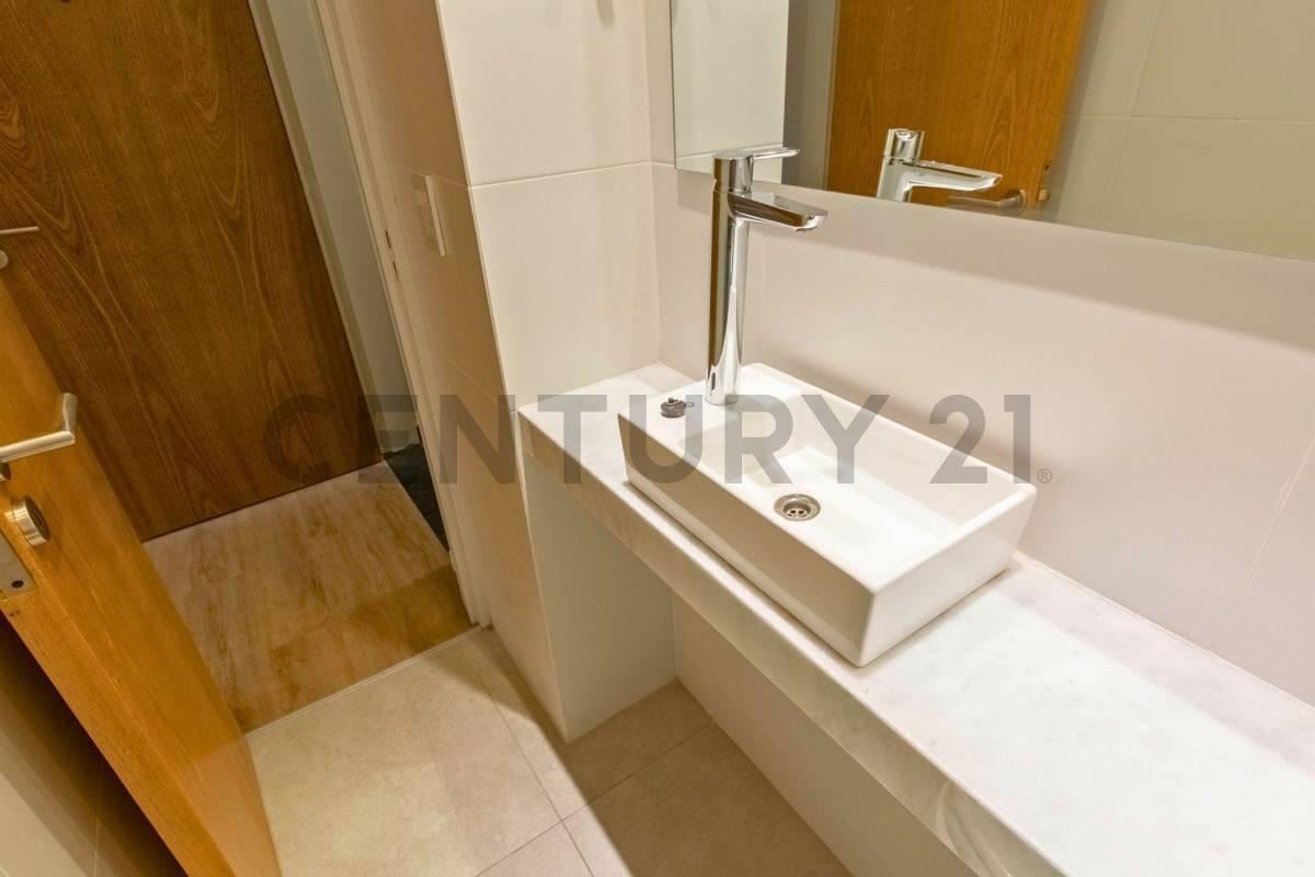 Foto de Venta Departamento de 2 Dormitorios con balcón corrido y terraza, imagen 5
