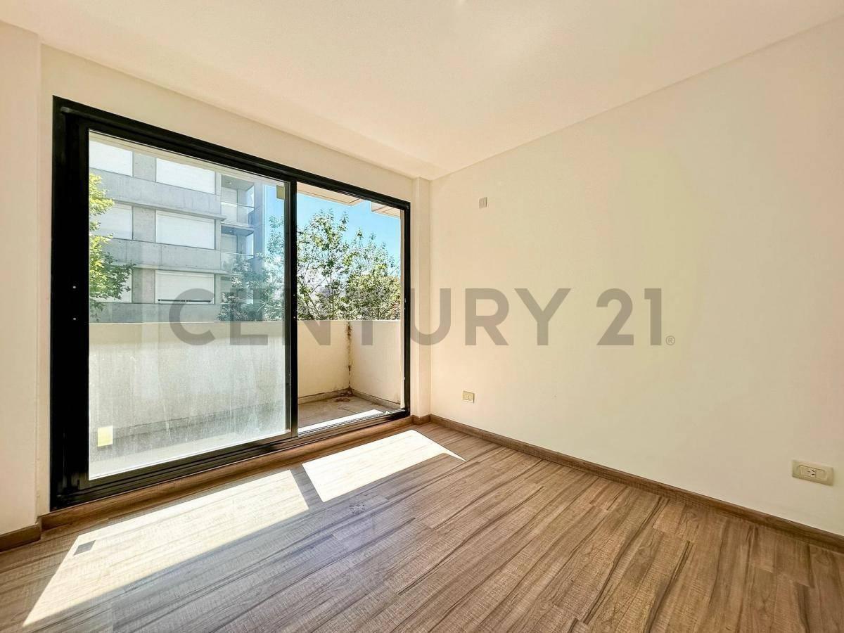 Foto de Venta Departamento de 1 Dormitorio con balcón al frente en Lourdes, imagen 4