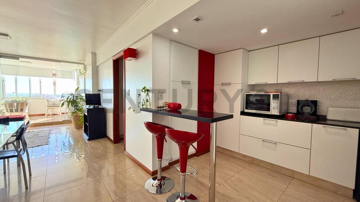 Foto de Venta Departamento de 2 Dormitorios + comodín con vista franca al río, imagen 4
