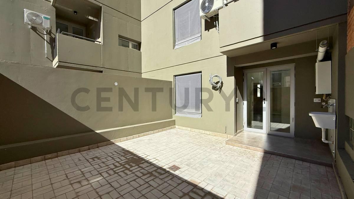 Foto de Venta | Departamento de 2 Dormitorios con patio y balcón al frente con, imagen 4