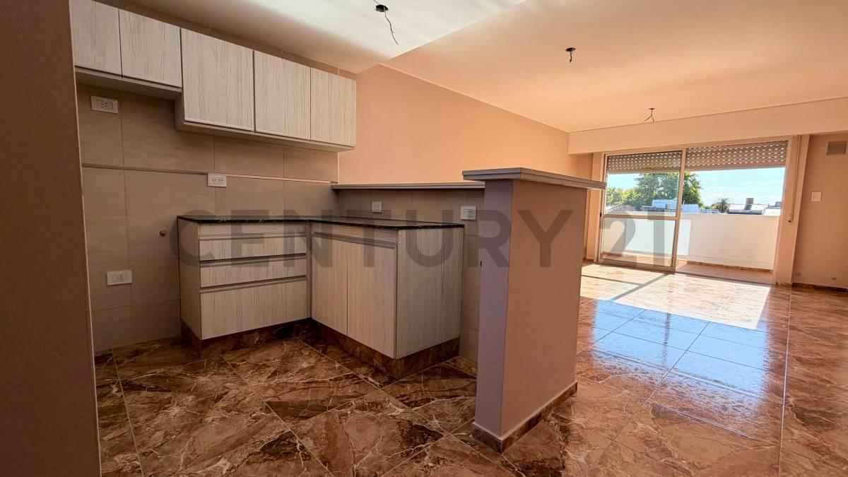 Foto de Venta Departamento de 2 Dormitorios con balcón en Echesortu, Rosario, imagen 1