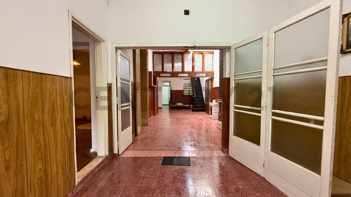 Foto de Venta Casa de 3 Dormitorios con cochera en Arroyito, Rosario, imagen 2